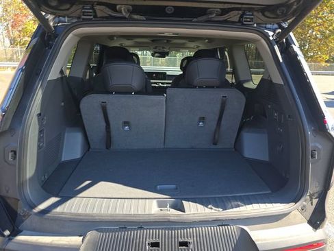 Used 2025 Jeep Compass Limited AWD/4WD image 14