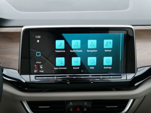 New 2026 Volkswagen Atlas SE image 10