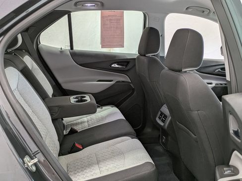 Used 2022 Chevrolet Equinox LS AWD/4WD image 22