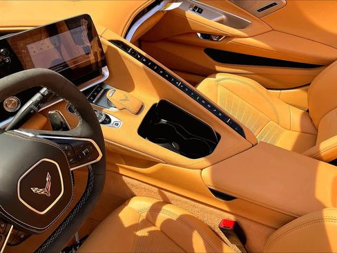 Used 2024 Chevrolet Corvette Stingray Premium Conv w/ Z51 Performance Package image 18