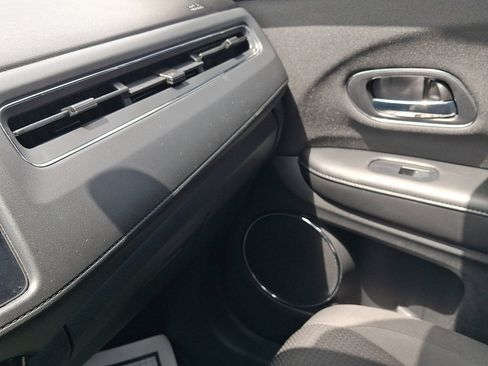 Used 2021 Honda HR-V EX image 31