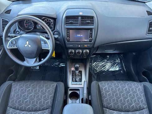 Used 2025 Mitsubishi Outlander Sport ES image 13