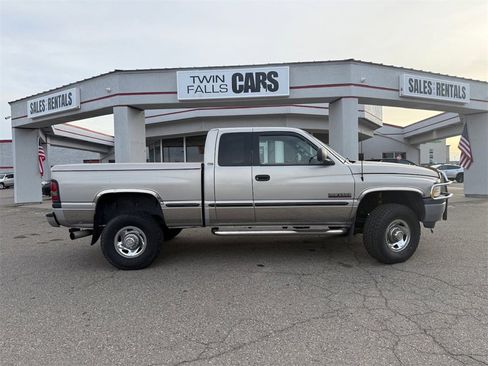 Used 1998 Dodge Ram 2500 Truck 4x4 Quad Cab image 9