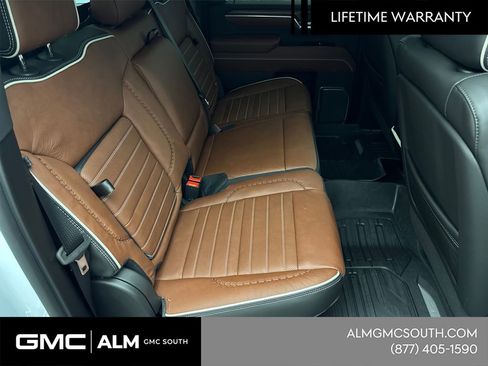 New 2026 GMC Sierra 2500 Denali Ultimate AWD/4WD image 17