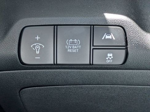Certified 2023 Hyundai Elantra Limited FWD image 27