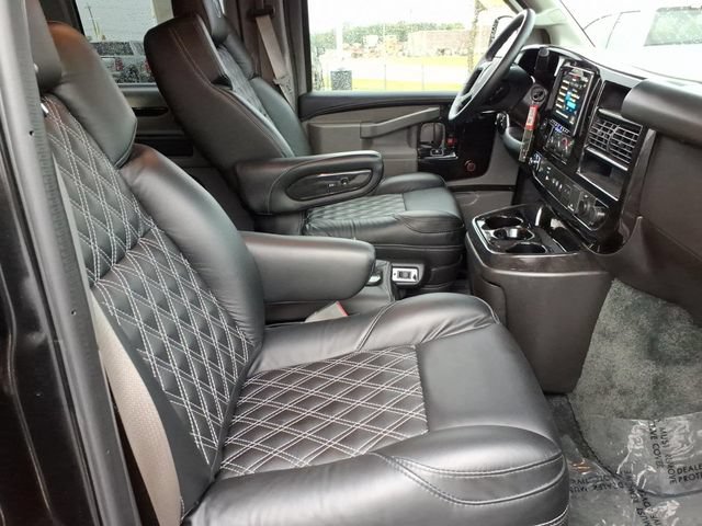 Used 2026 GMC Savana 2500 w/ Driver Convenience Package RWD image 9