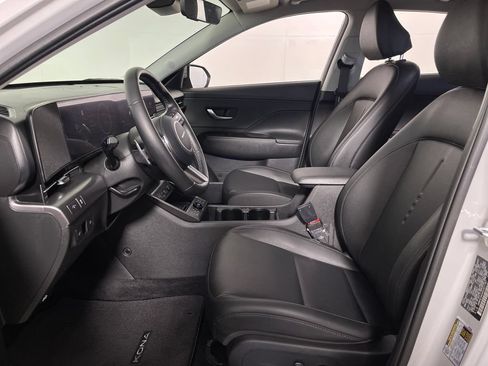 Used 2025 Hyundai Kona Limited FWD image 12