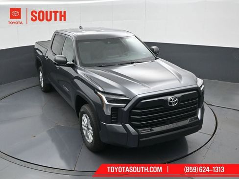New 2026 Toyota Tundra SR5 w/ SR5 Premium Package AWD/4WD image 49