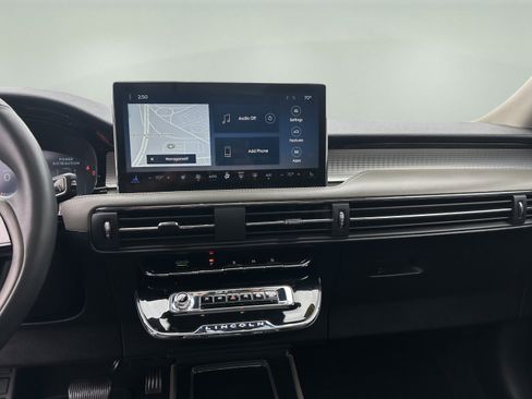 Certified 2023 Lincoln Corsair AWD w/ Equipment Group 101A image 14