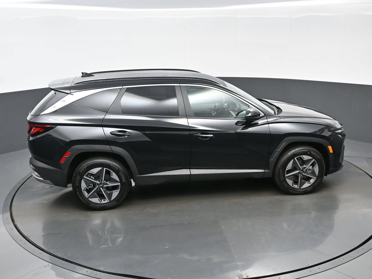 Used 2025 Hyundai Tucson SEL AWD/4WD image 39