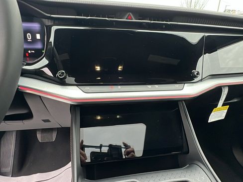 Used 2024 Jeep Wagoneer Launch Edition image 31