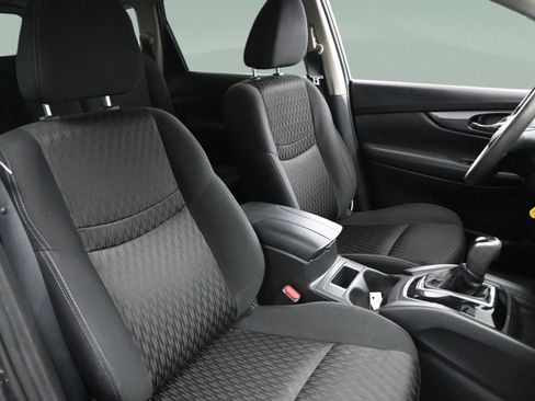 Used 2017 Nissan Rogue S w/ Appearance Package FWD image 34