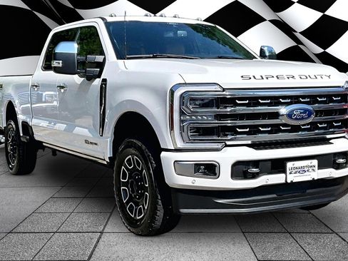 Used 2024 Ford F350 Platinum AWD/4WD image 11