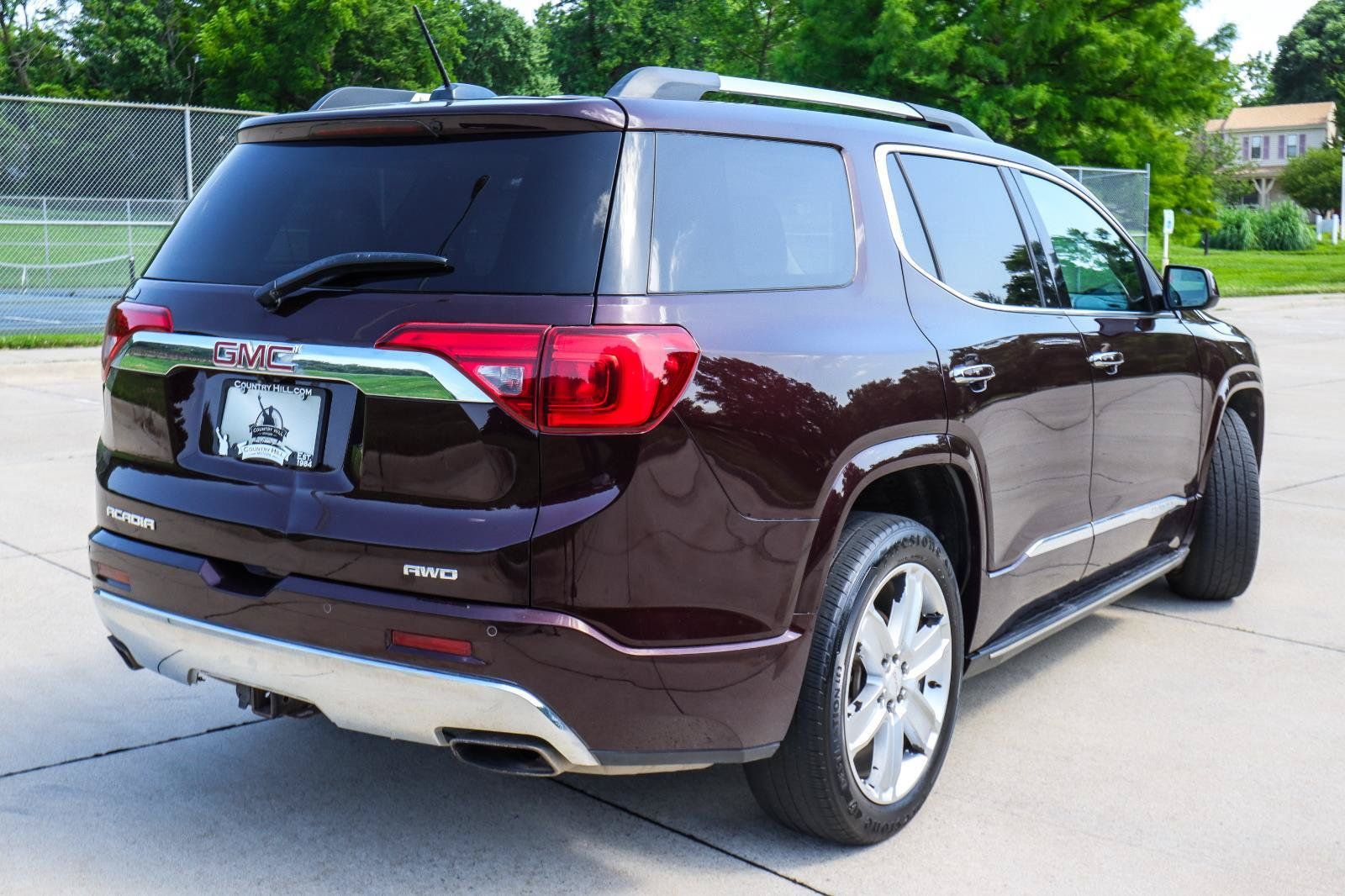 Used 2018 GMC Acadia Denali w/ Technology Package AWD/4WD image 19