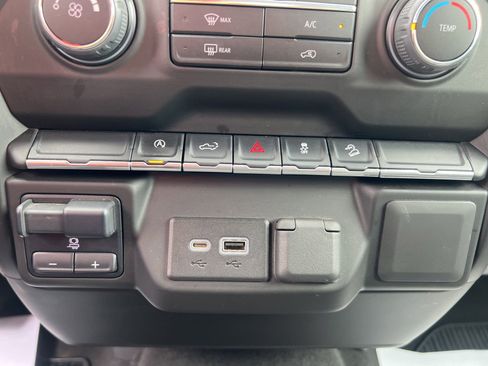 Used 2022 Chevrolet Silverado 1500 Custom Trail Boss w/ LPO, Dark Essentials Package AWD/4WD image 37