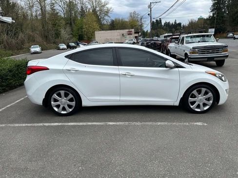 Used 2013 Hyundai Elantra Limited w/ Technology Pkg image 4