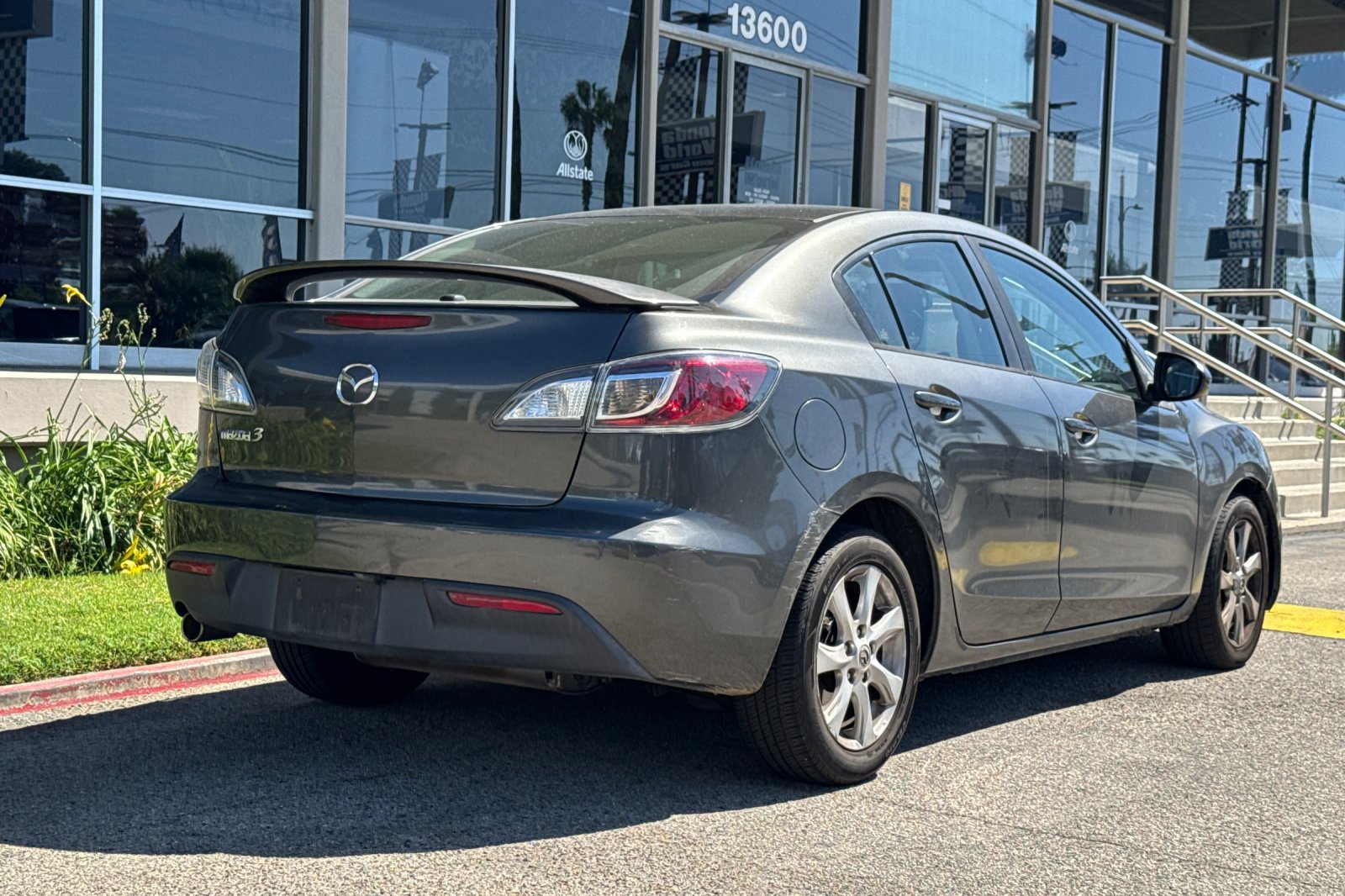 Used 2011 MAZDA MAZDA3 i Touring FWD image 5