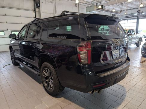 Used 2024 Chevrolet Suburban Z71 w/ Z71 Off-Road Package AWD/4WD image 6