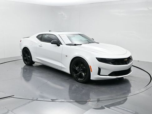 Used 2023 Chevrolet Camaro LT image 2