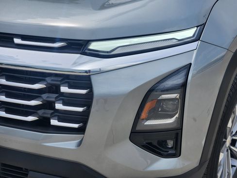 New 2026 Chevrolet Equinox LT w/ Safety and Technology Package FWD image 9
