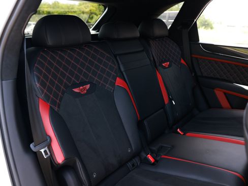 Used 2023 Bentley Bentayga Speed AWD/4WD image 9