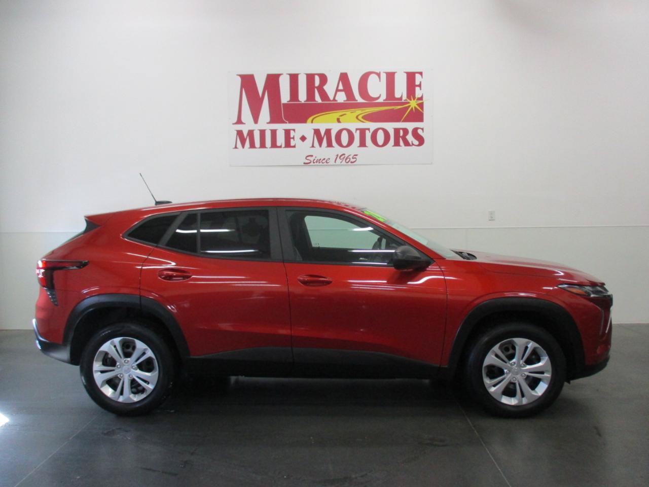 Used 2024 Chevrolet Trax LS FWD image 6