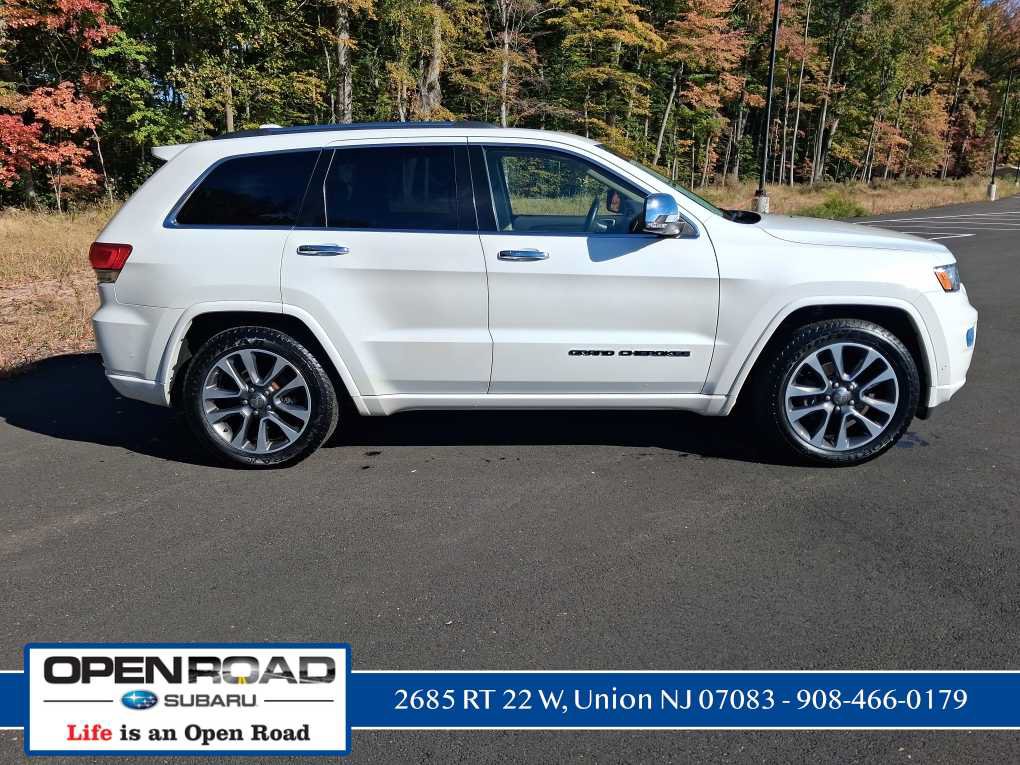 Used 2018 Jeep Grand Cherokee Overland AWD/4WD image 2