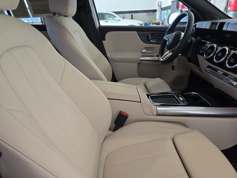 Certified 2026 Mercedes-Benz GLA 250 4MATIC image 10