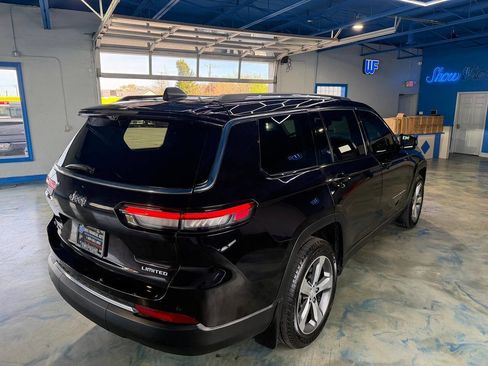 Used 2022 Jeep Grand Cherokee L Limited AWD/4WD image 9