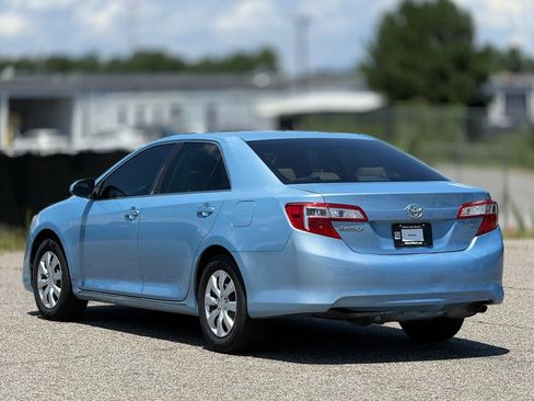 Used 2012 Toyota Camry LE FWD image 10