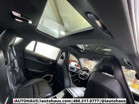 Used 2022 Porsche Panamera 4S w/ Premium Package image 46