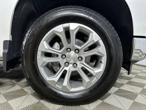 Used 2024 Chevrolet Silverado 1500 LTZ w/ LTZ Premium Package AWD/4WD image 9