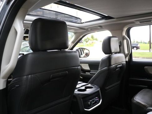 Used 2025 Ford Expedition Active RWD image 16