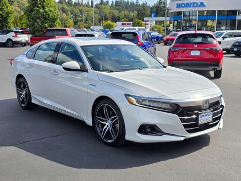 Used 2021 Honda Accord Touring image 11