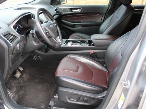 Used 2020 Ford Edge Titanium w/ Equipment Group 301A image 16