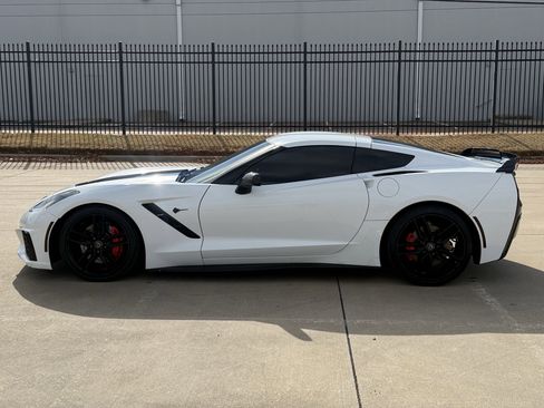 Used 2017 Chevrolet Corvette Stingray Coupe w/ Carbon Flash Badge Package image 4