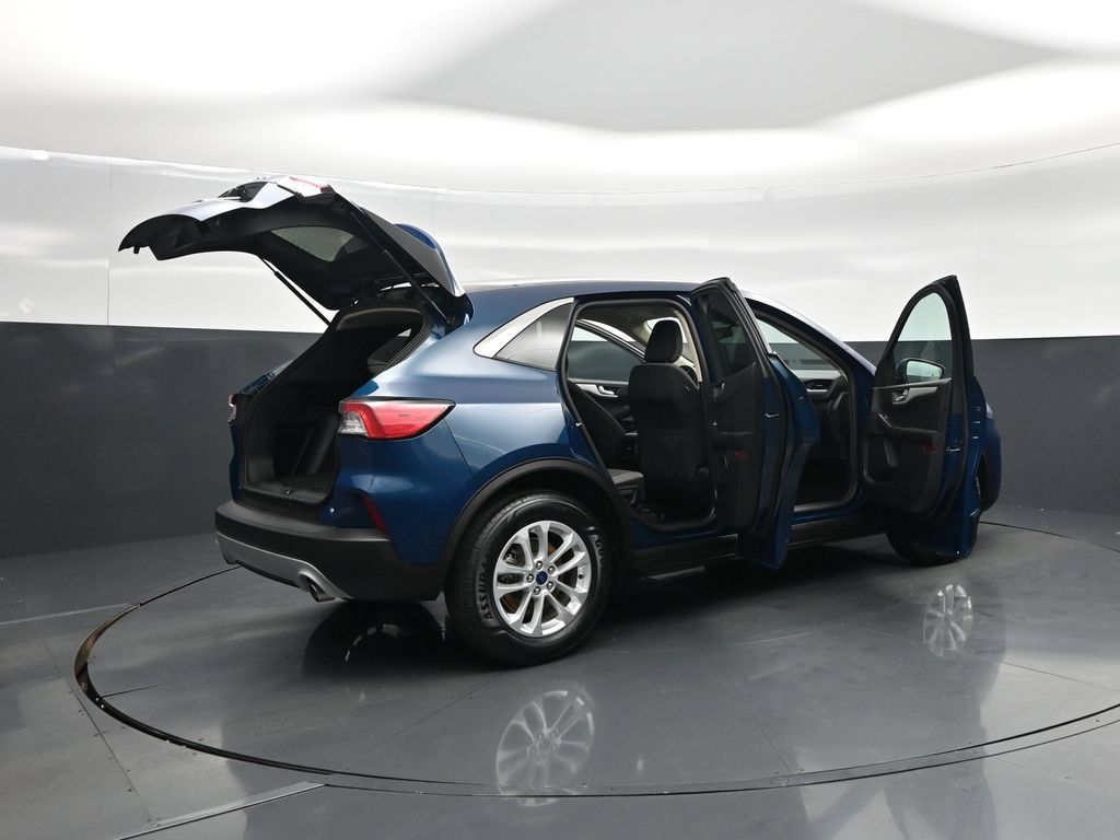 Certified 2020 Ford Escape SE FWD image 6