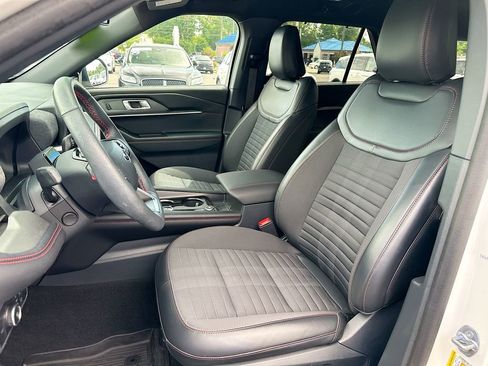 Used 2025 Ford Explorer ST-Line w/ Premium Package RWD image 8