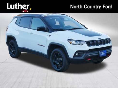 Used 2023 Jeep Compass Trailhawk image 1