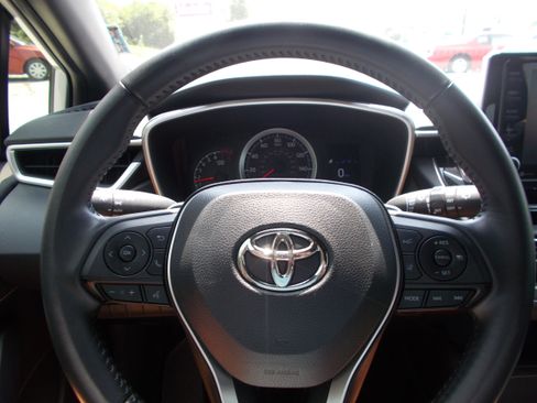 Used 2022 Toyota Corolla SE image 13