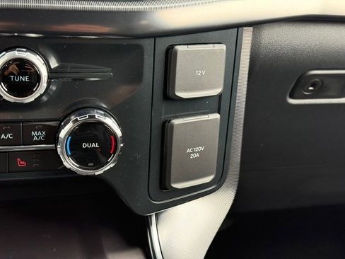 New 2025 Ford F150 Platinum image 24
