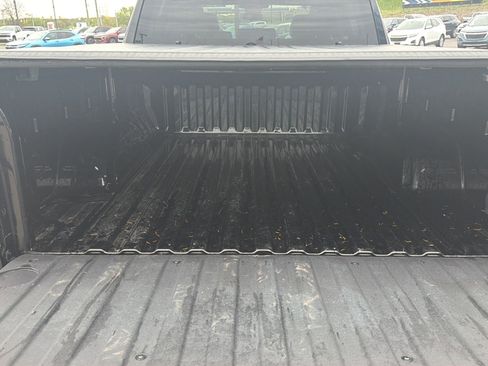 Used 2023 Chevrolet Silverado 1500 LT AWD/4WD image 7