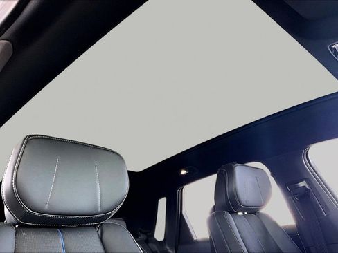 Certified 2025 Cadillac Lyriq Luxury w/ LPO, Floor Liner Package AWD/4WD image 27