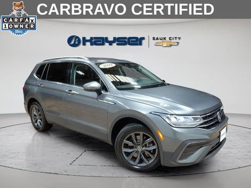 Used 2022 Volkswagen Tiguan SE AWD/4WD image 1