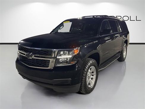 Used 2019 Chevrolet Suburban LT image 7