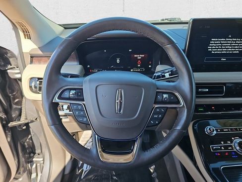 Used 2022 Lincoln Nautilus Reserve w/ Equipment Group 201A image 18