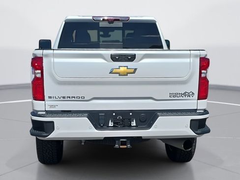 Used 2023 Chevrolet Silverado 2500 High Country w/ Z71 Off-Road Package image 4