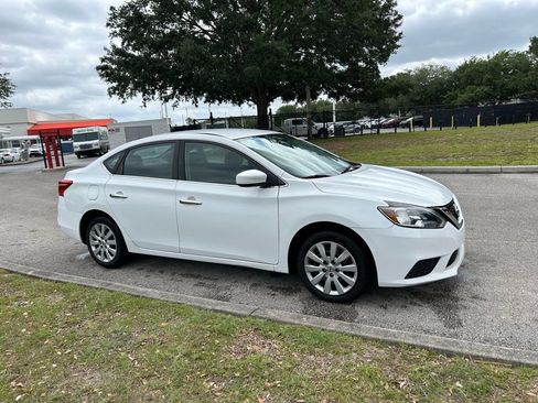 Used 2018 Nissan Sentra S image 7