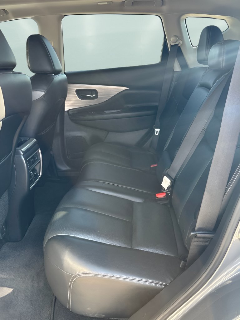 Used 2017 Nissan Murano Platinum w/ Platinum Technology Package FWD image 14