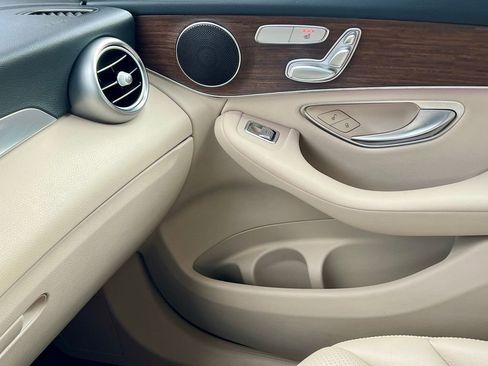 Certified 2022 Mercedes-Benz GLC 300 4MATIC image 28